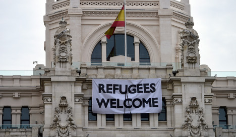 Španci na ulicah: zahtevajo od države, da sprejme več beguncev!