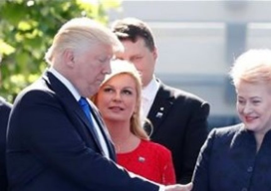 Zaradi “prilizovanja” Trumpu, se hrvaški predsednici smeji cela regija