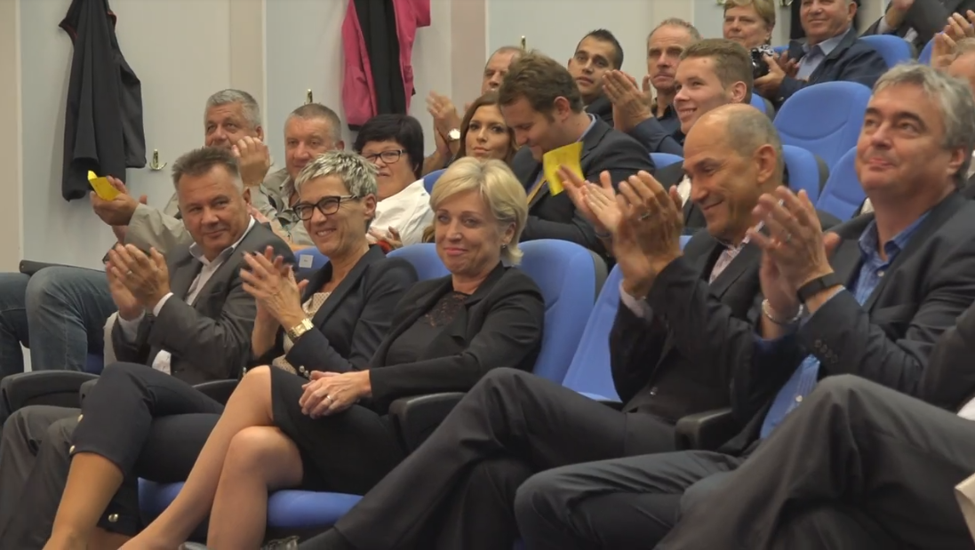SDS: Čas je, da Slovenija dobi predsednico – Konzervativni tabor presenetil s štirimi ženskimi kandidatkami