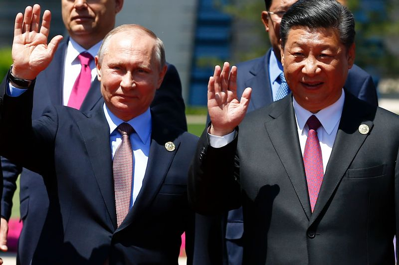 Bloomberg: Nova svetovna ureditev pod dominacijo ZDA je mrtva, Kitajska in Rusija je nista hoteli