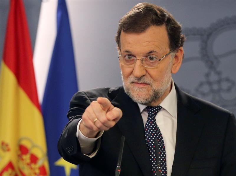 Španija z najekstremnejšim ukrepom nad Katalonijo: Madrid aktiviral “nuklearno opcijo”!