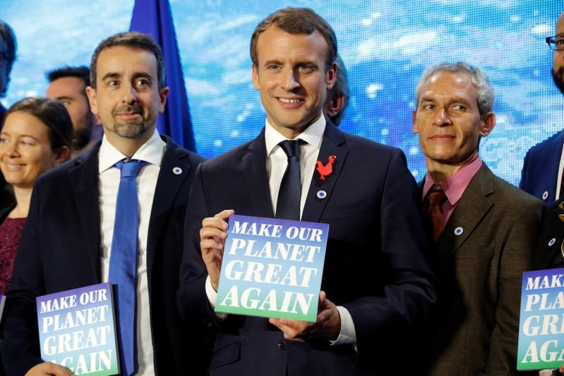 Svetovni Jet-Set v Parizu: Elita pri Macronu, Trump ni bil povabljen!
