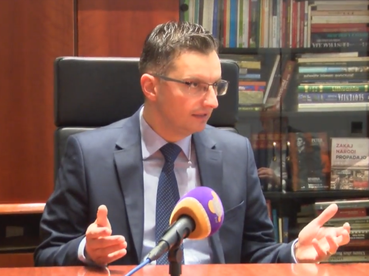(VIDEO) Marjan Šarec odgovarja B. Požarju: Ne predstavljam se kot slovenski Macron!