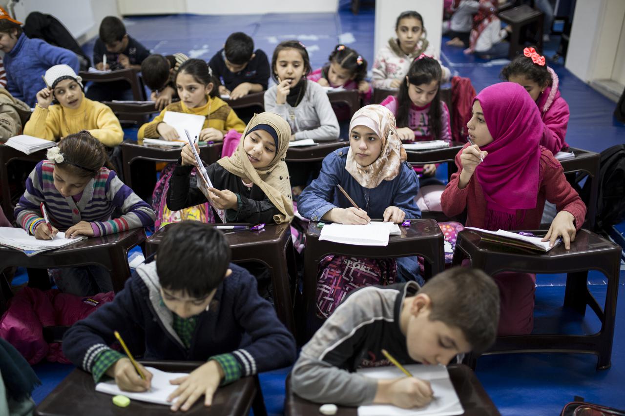 Ali bi Jelka Godec in Matej Avbelj podprla financiranje tudi za turško osnovno šolo? – Turški osnovni šoli je Ministrstvo za izobraževanje zavrnilo priznanje javno veljavnega programa