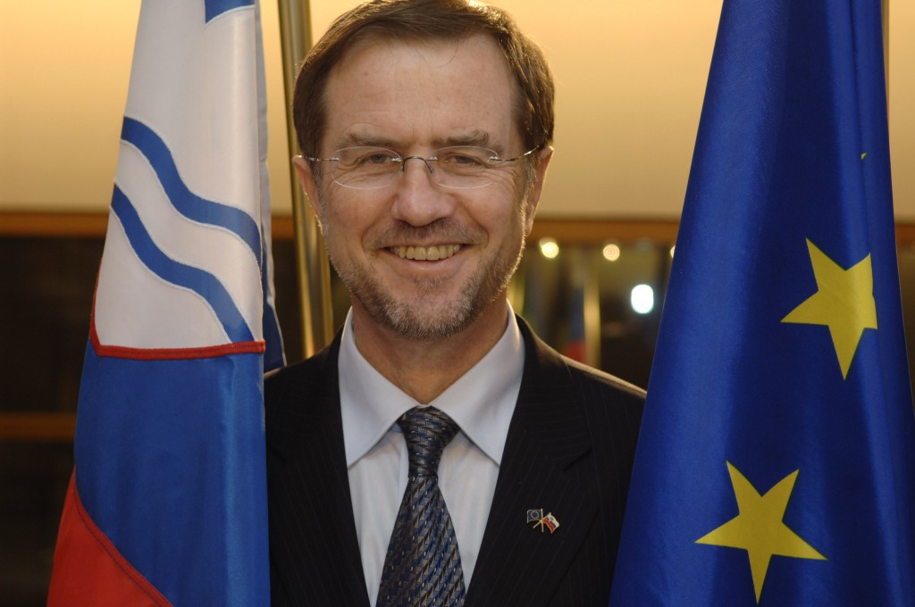 Nekdanji slovenski premier Alojz Peterle: EU mora prisiliti Hrvaško k spoštovanju zakonov!