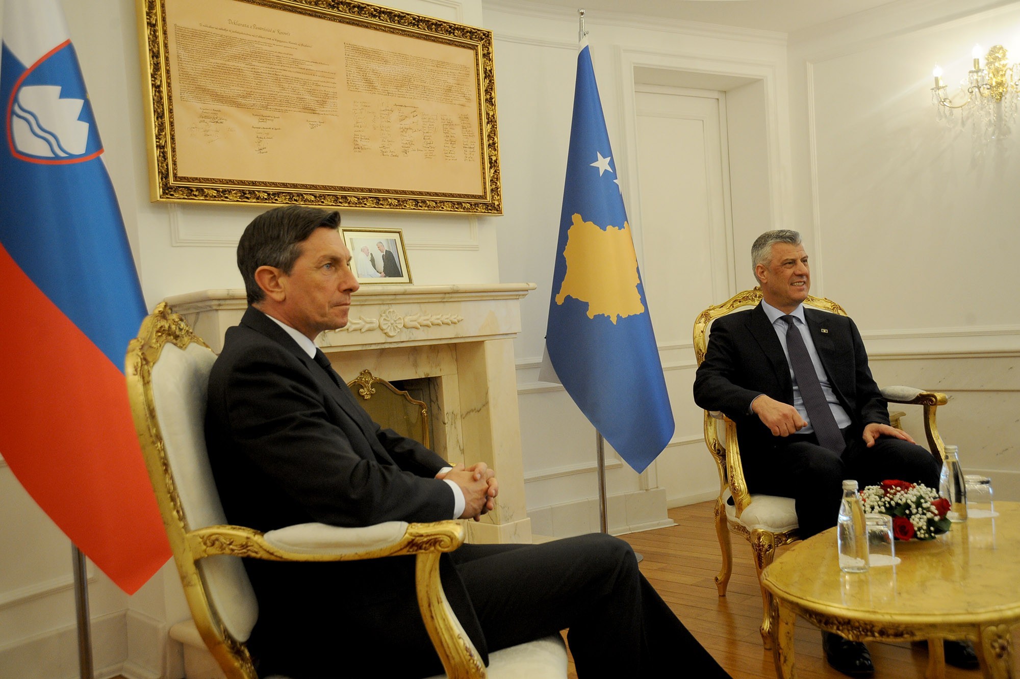 Ali Pahorja bolj skrbi priznanje Kosova, kot usoda arbitražnega sporazuma? Namesto za “svoj” arbitražni sporazum, bo Pahor lobiral za priznanje Kosova