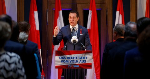 Sredinec za avstrijskega vice-kanclerja: Sodišče odločilo, da je žalitev politikov v političnem kontekstu dovoljena