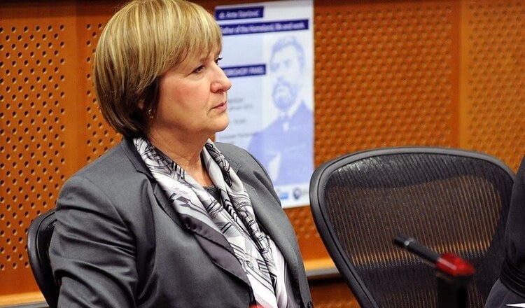 Hrvaška evroposlanka Ruža Tomašić od šefa EK Junckerja zahtevala pojasnilo, zakaj zapravlja denar davkoplačevalcev