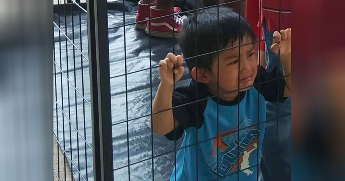 Objavljeni posnetki, ki so šokirali Ameriko in svet: Otroci ločeni od staršev jočejo v kletkah