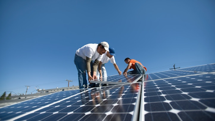 Sončna energija lahko v Evropi do leta 2021 ustvari 94 tisoč novih delovnih mest