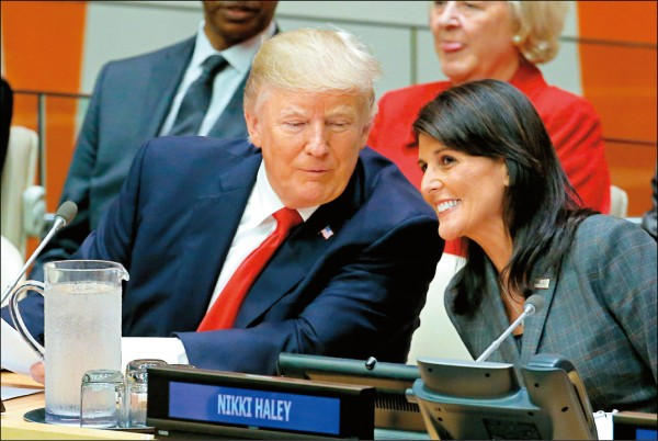 Nikki Haley sporočila, da odstopa s funkcije veleposlanice ZDA pri OZN: Leta 2020 ne bom kandidirala za predsednico ZDA, podprla bom Trumpa!
