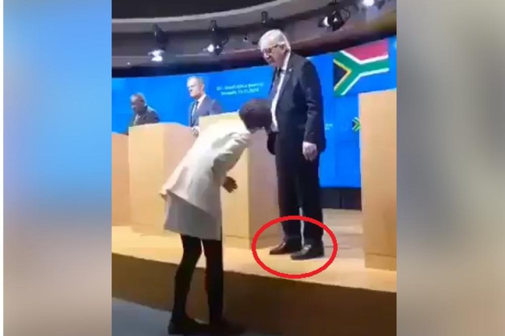 (VIDEO) Kaj si je obul šef EK Juncker? Prišel pijan, nato hitro zapustil konferenco!