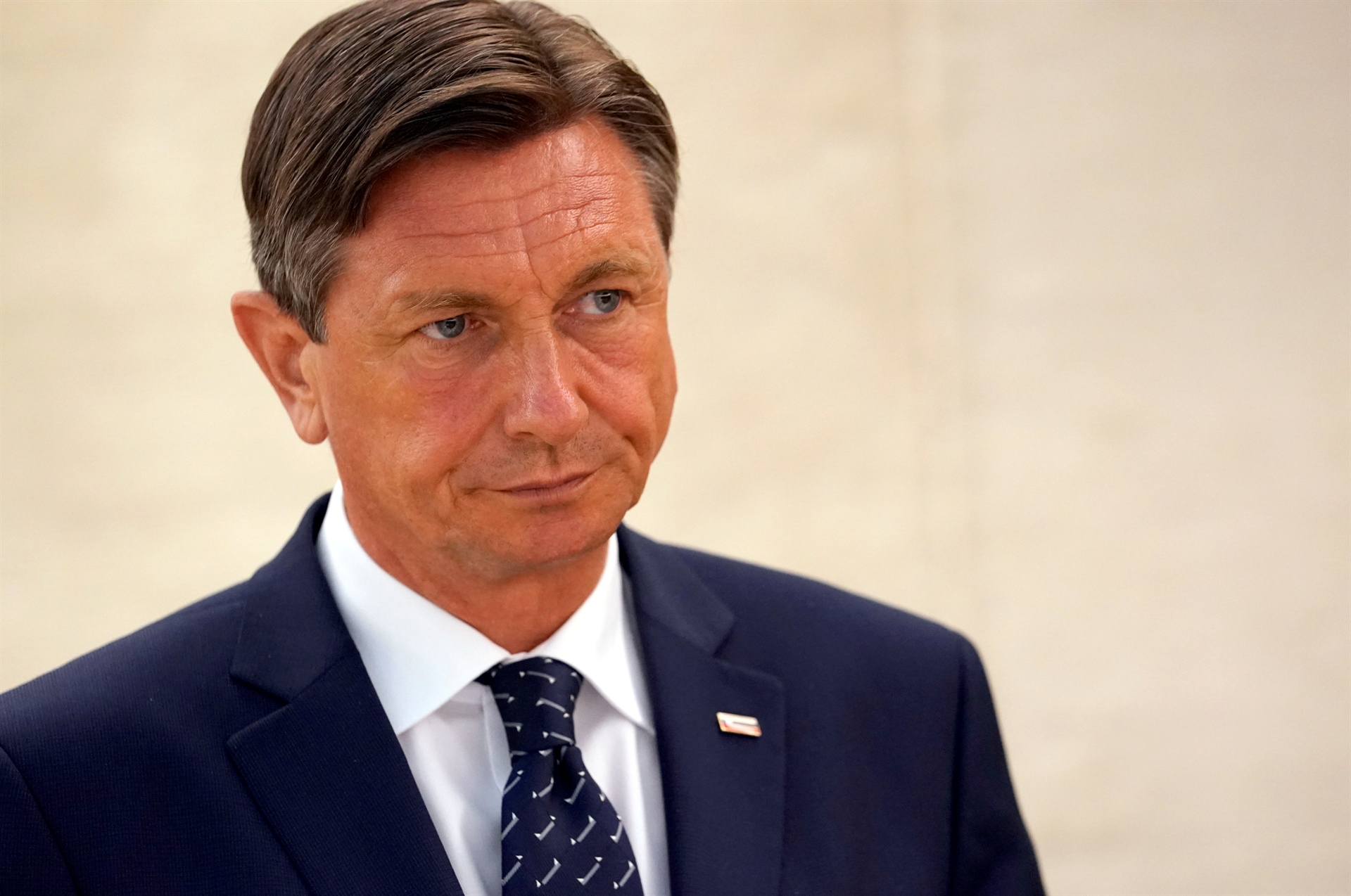 Kakšna zagotovila je v državnem zboru dobil predsednik Borut Pahor, ki za guvernerja predlaga “vojaka SDS”, ki je odigral dvoumno vlogo v času bančne krize?