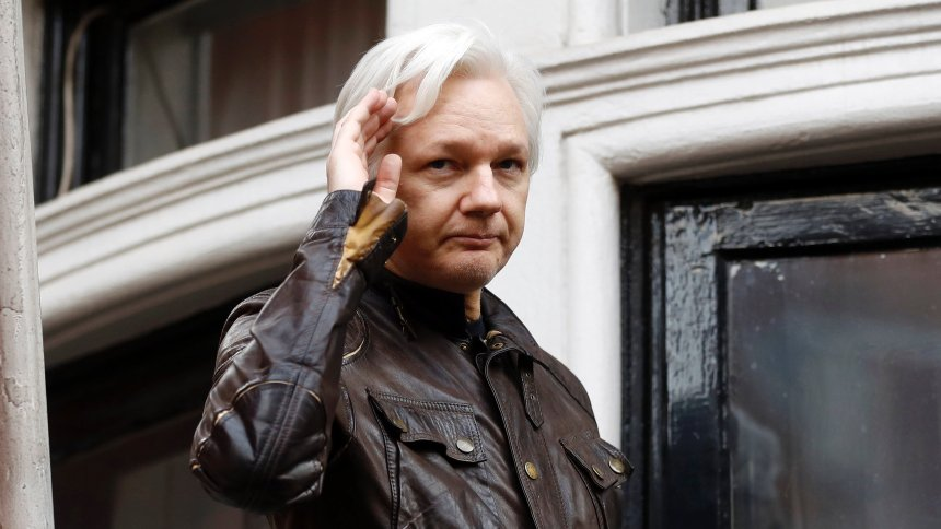 Bo končno odšel na prostost? Avstralija Julianu Assangeu izdala novi potni list!