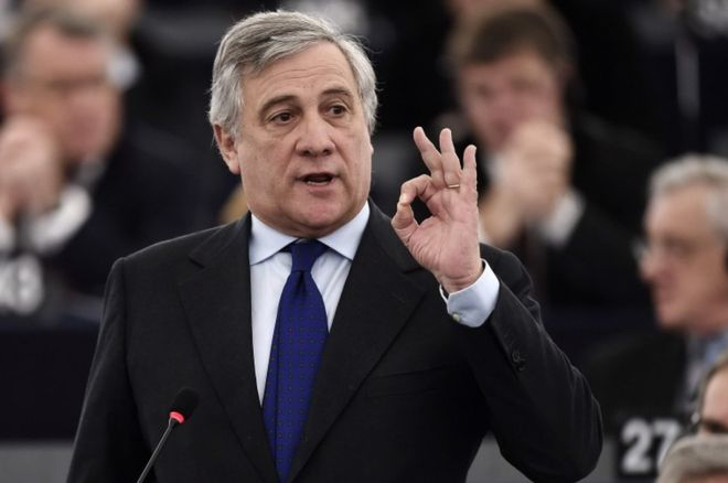 Šef Evropskega parlamenta Antonio Tajani spet razburja: “Mussolini je delal pozitivne stvari”