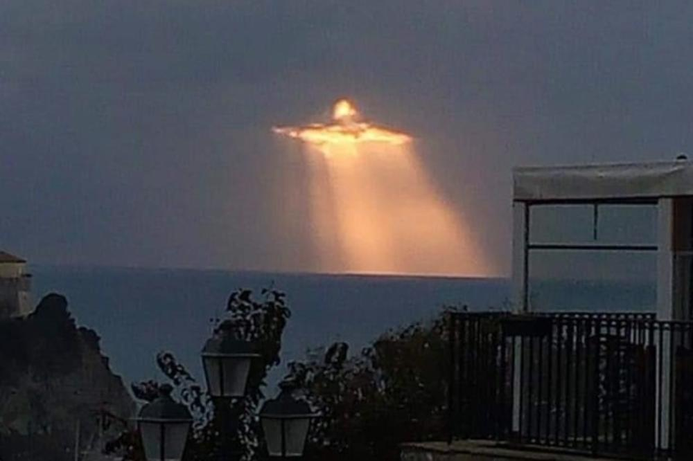 Jezus Kristus na italijanskem nebu