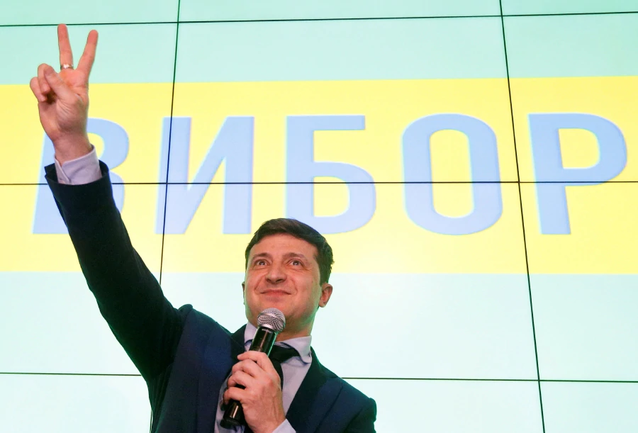 Ukrajinci bodo ta konec tedna najverjetneje izvolili komika Zelenkega za novega predsednika Ukrajine