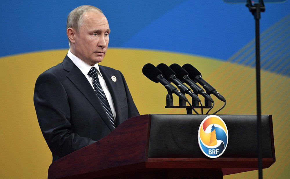 Putin: Razmišljamo o tem, da bi vsem Ukrajincem olajšali pridobivanje ruskega državljanstva