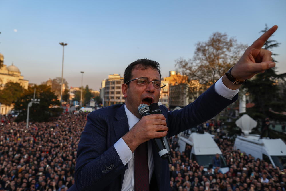 Župan Istanbula Ekrem Imamoglu je razveljavitev volitev v Istanbulu ocenil kot izdajo