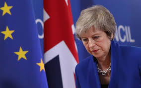 Theresa May najavila svoj odstop pred naslednjo rundo pogajanj: Nekdanji in sedanji ministri tekmujejo za njen stolček!