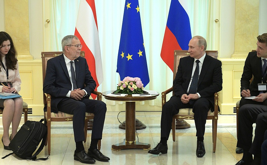 Putin in Van der Bellen o Iranu, ZDA, odnosih med Rusijo in EU ter Severnemu toku 2