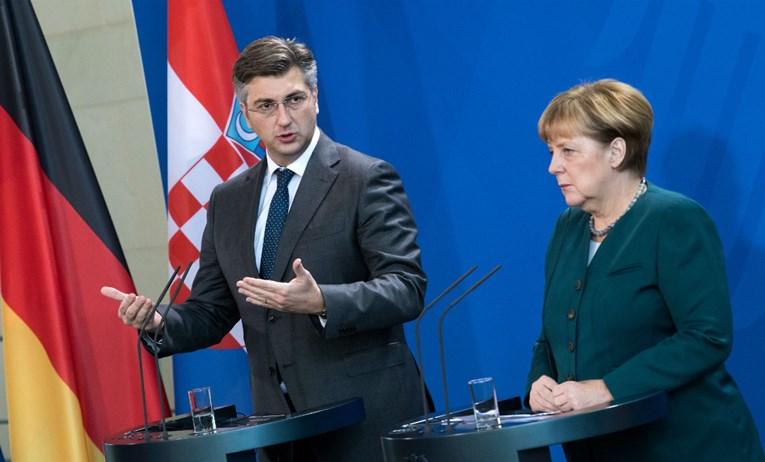 “Še ena Plenkovićeva blamaža”- hrvaški mediji udarili po premierju: želel v Bruselj, delal pa za hrbtom Angele Merkel