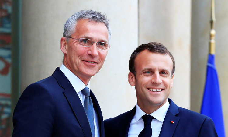 K francoskemu predsedniku Macronu zaradi njegovih izjav o zavezništvu prihaja na obisk generalni sekretar zveze Nato Stoltenberg