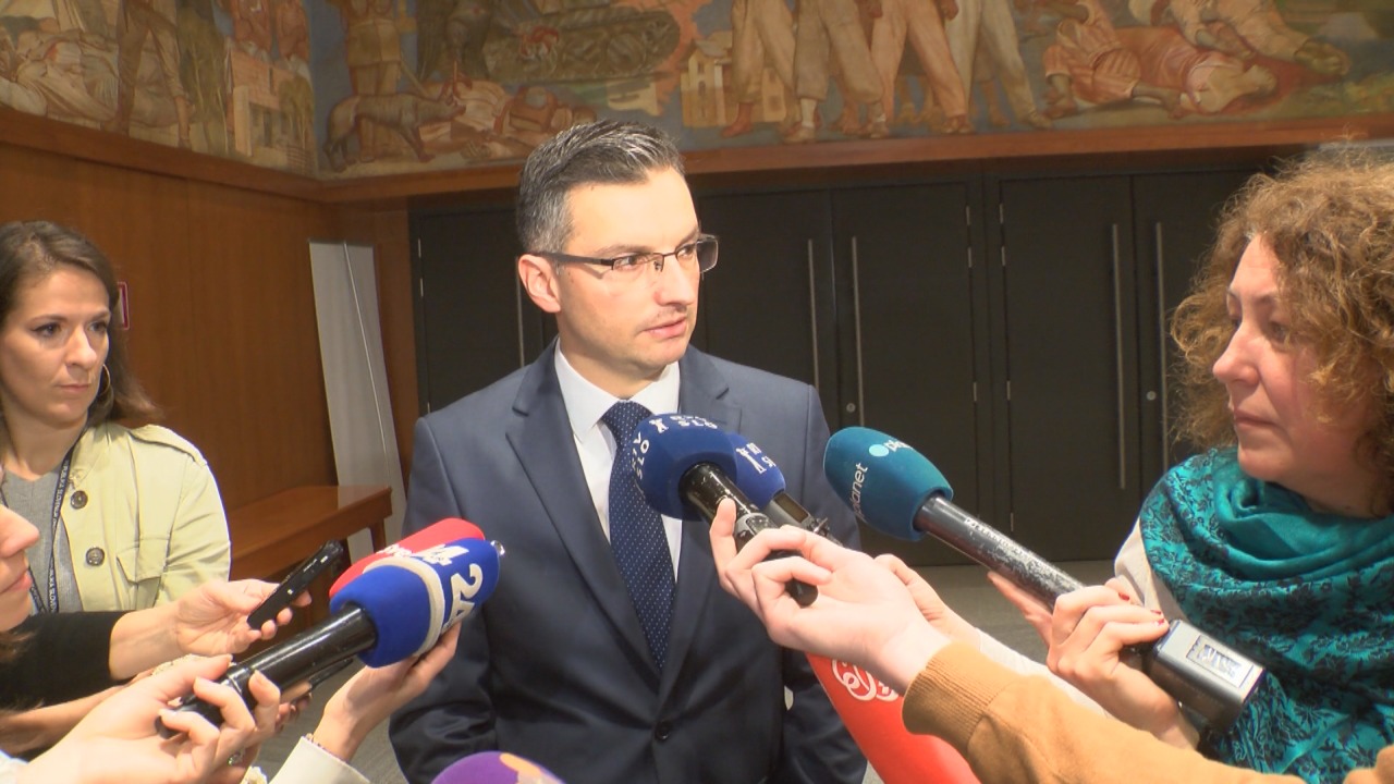 (VIDEO) Marjan Šarec: “Po enem letu delovanja vlade za volitve res ni nobene potrebe. Če bo pa kdo “skuhal” volitve, potem bo pač za to odgovoren”
