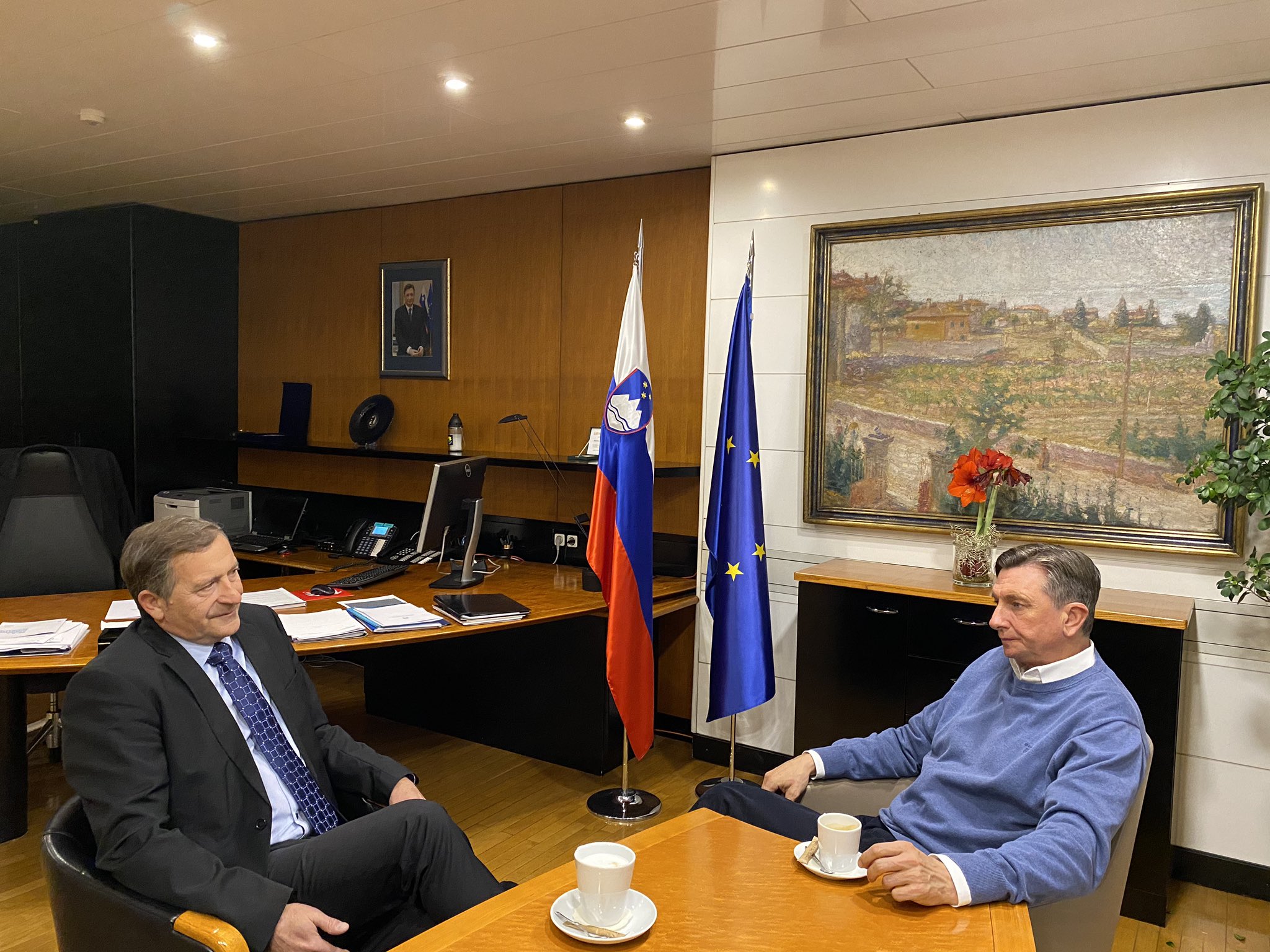 (VIDEO) Janša o zasedanju Pahorja in Erjavca: “Si predstavljate ta dva v podobni pisarni leta 1990 in 1992?”