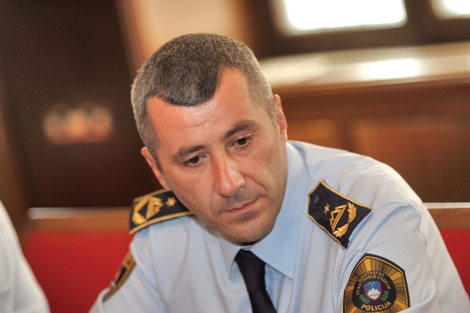 Nekdanji v.d. direktorja policije in sedanji policijski ataše v Sarajevu Matjaž Šinkovec pravi, da ni seznanjen s tem, da bi zamenjal Bobnarjevo