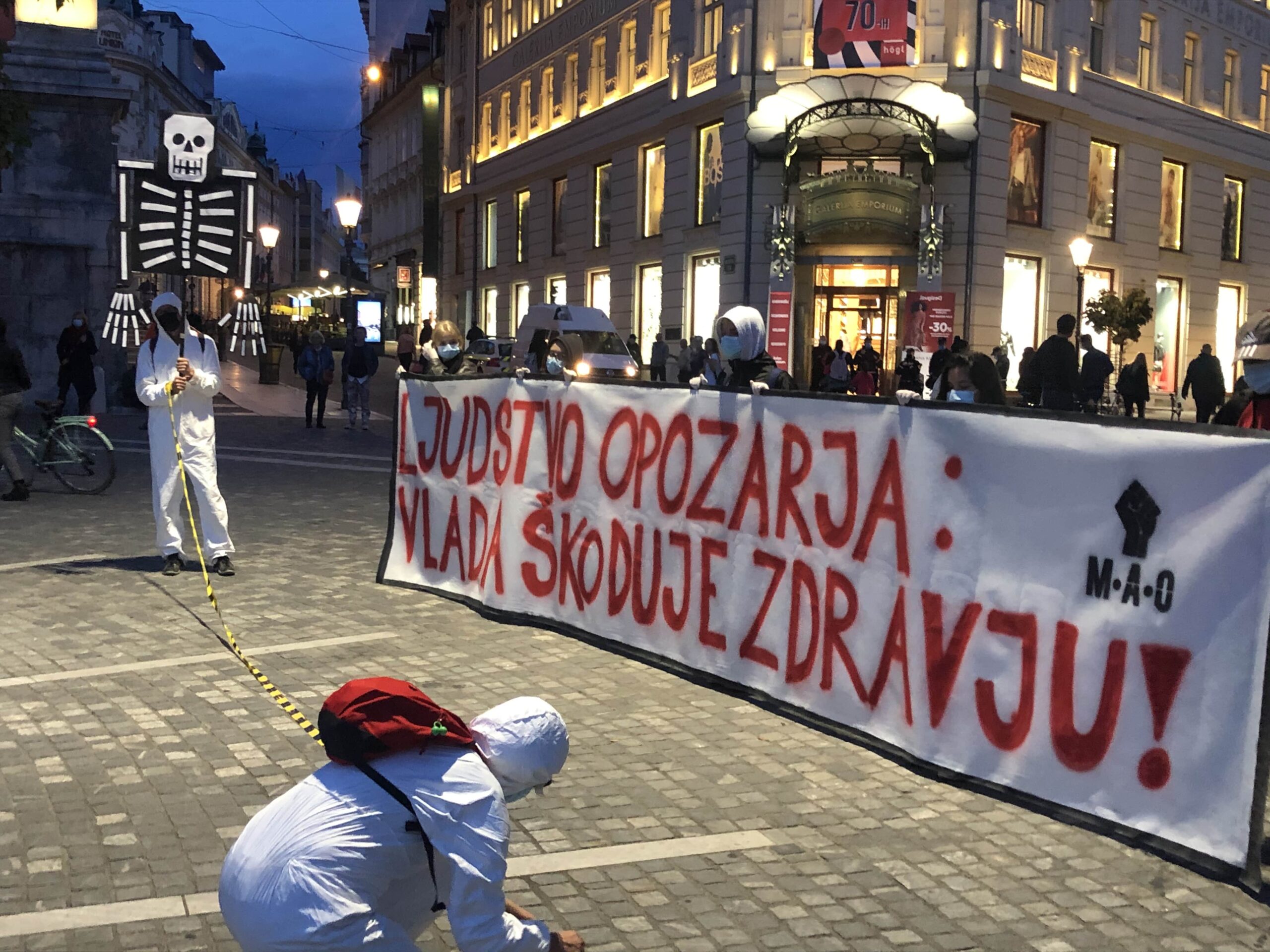 (V ŽIVO) 24. protesti proti vladi Janeza Janše v znamenju nasprotovanja privatizaciji zdravstva