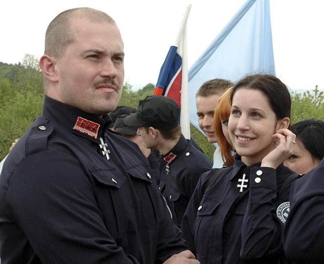 Zaradi uporabe nacističnih simbolov obsojen vodja skrajno desne stranke na Slovaškem na štiri leta zapora