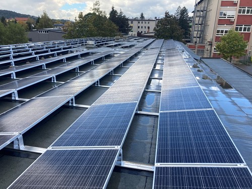 Sončna elektrarna na strehi Gospodarske zbornice Slovenije