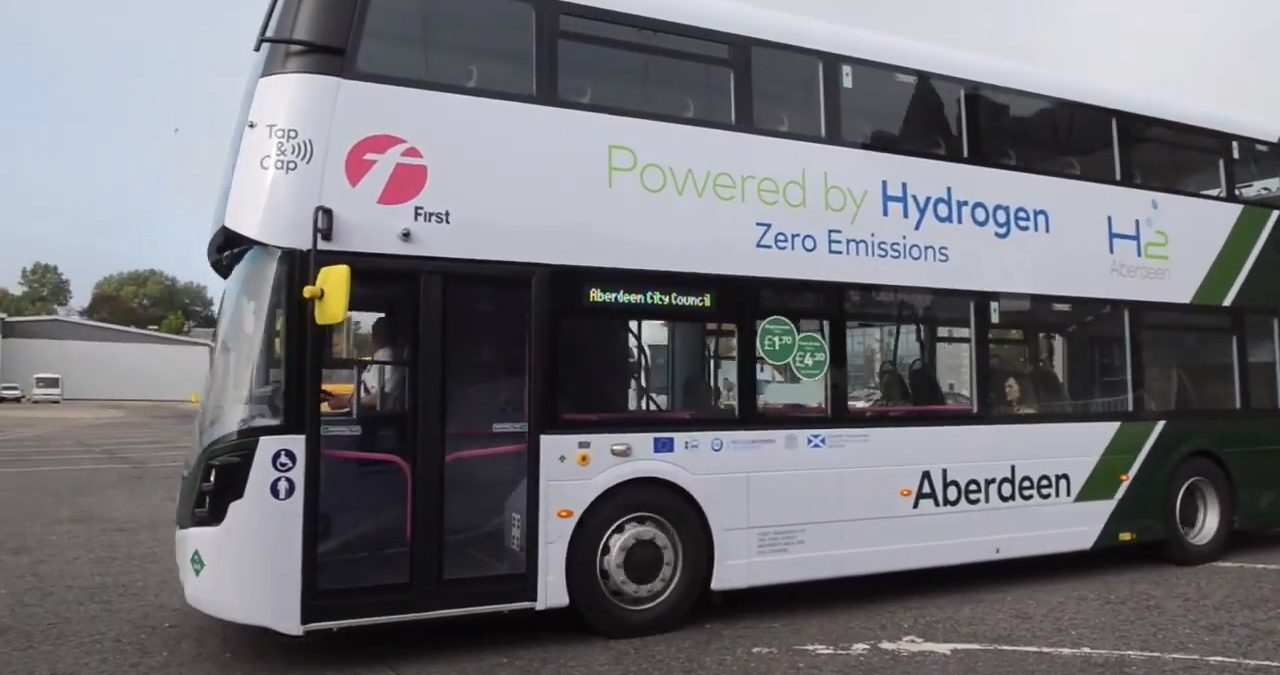 Avtobusi na vodikov pogon bodo kmalu zapeljali po ulicah škotskega Aberdeena