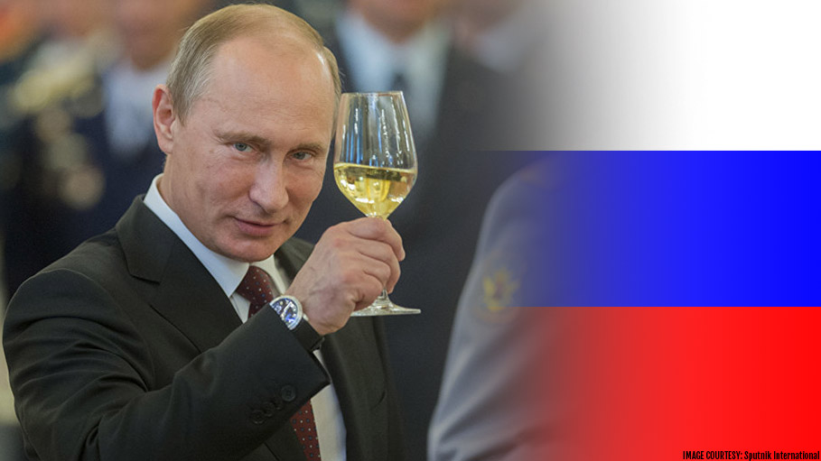 Novo leto, nova pravila – Putin podpisal 100 zakonov, med njimi je tudi zakon, ki predpisuje dveletno zaporno kazen za obrekovanje na družbenih omrežjih