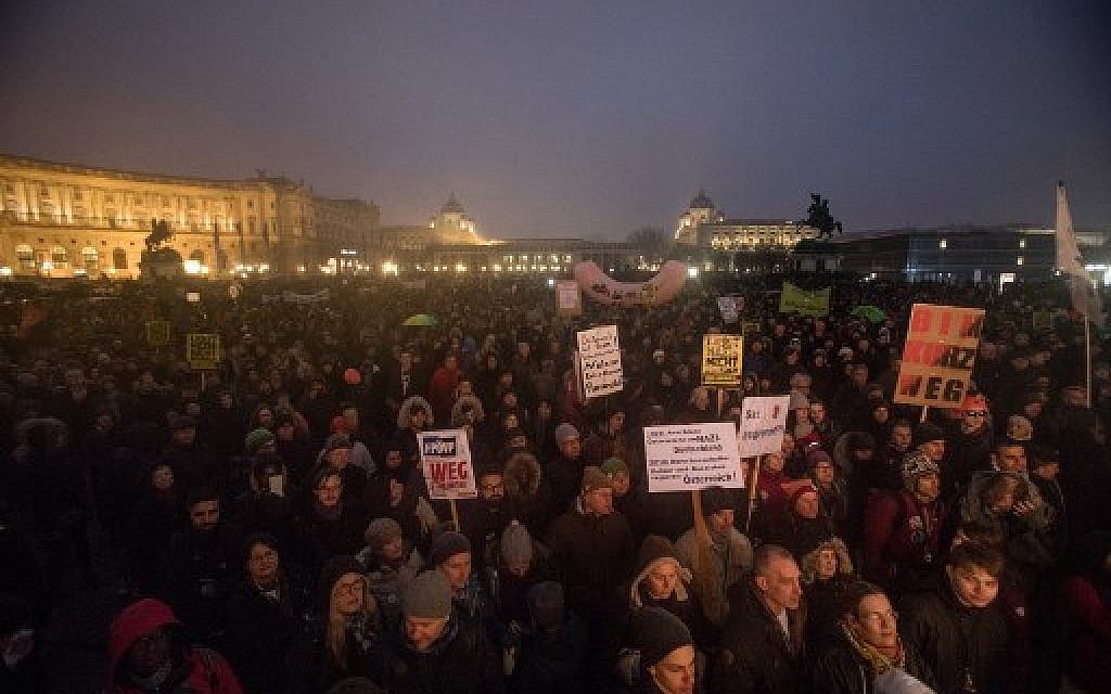 Nasprotovanje ukrepom za zajezitev pandemije v Bruslju, Amsterdamu, Pragi in Dunaju – Protesti tudi v Franciji in v Rusiji