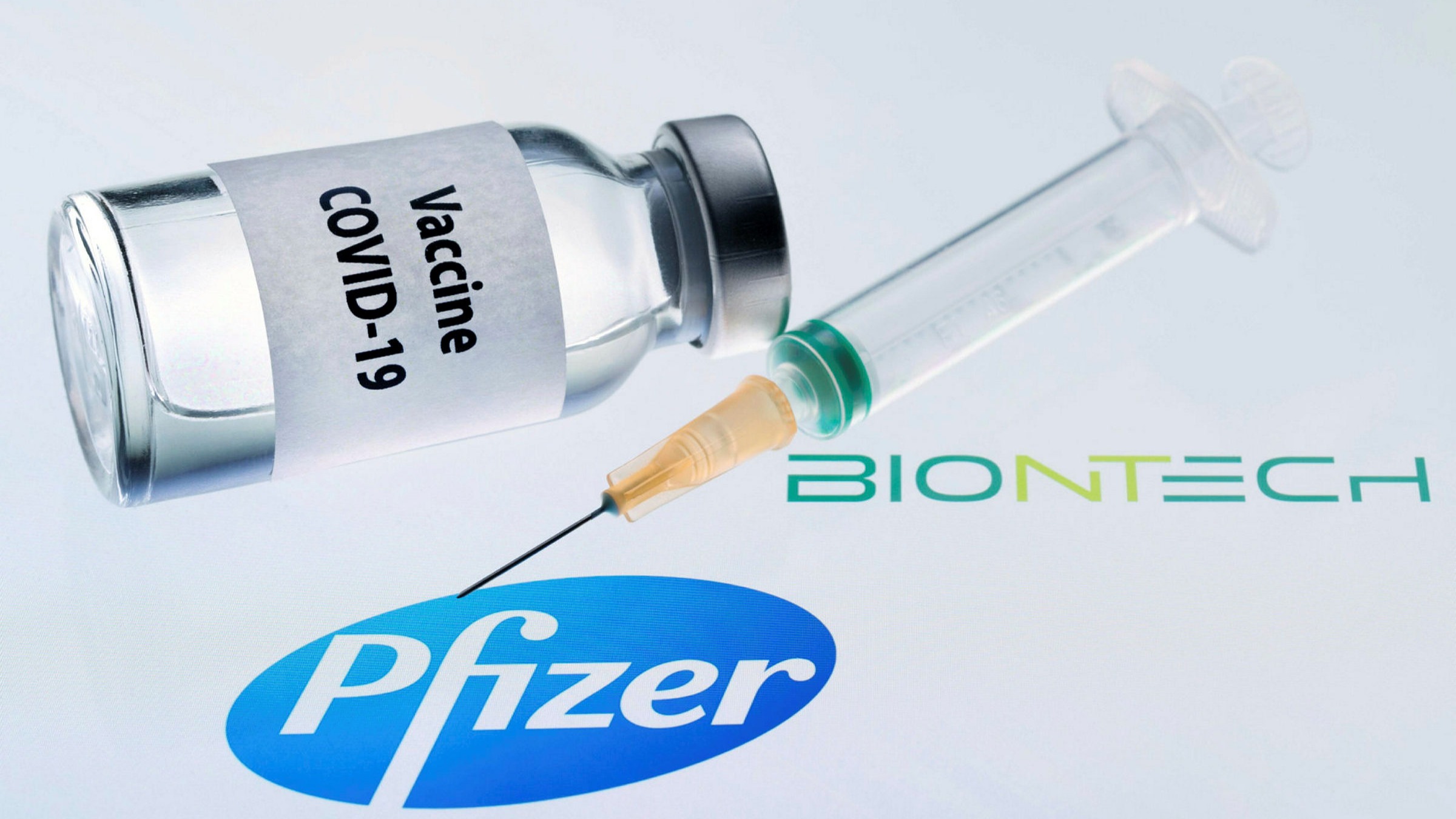 Pravi vihar na Twitterju, ker Slovenija decembra ni izkoristila možnosti nakupa pol milijona cepiva BioNTech in Pfizer – Marjan Šarec pravi, da bi bila na mestu “ustavna obtožba”