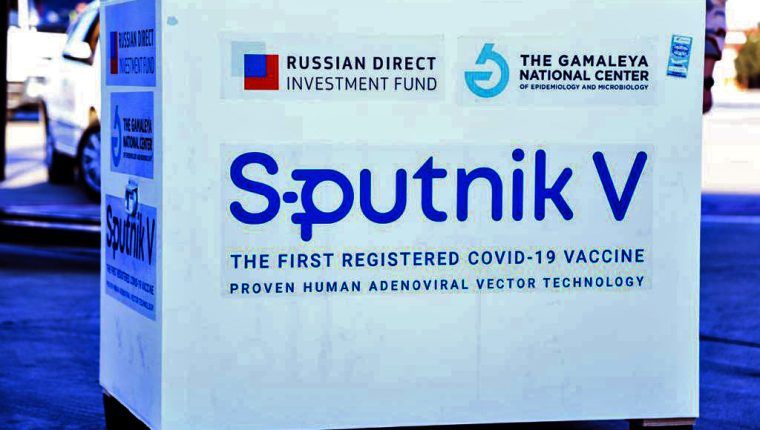 Evropska agencija za zdravila sporočila državam članicam: Ne naročite še ruskega cepiva
