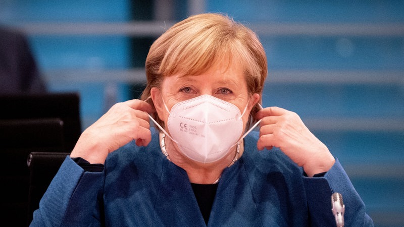 Škandal zaradi zaščitnih mask in njegove posledice – Kako bo afera vplivala na rating CDU in CSU pred septembrskimi zveznimi parlamentarnimi volitvami?