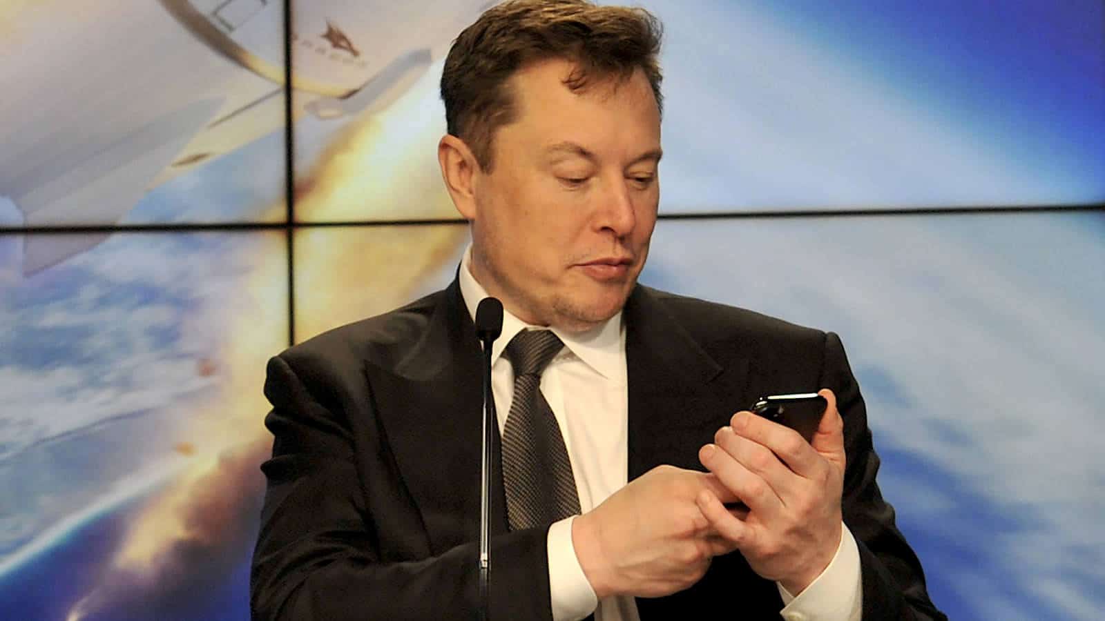 Sprememba politike: Elon Musk sporočil, da Tesla zaradi podnebnih sprememb ne sprejema več bitcoinov