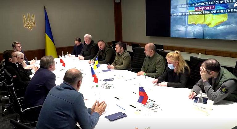 Janša, Morawiecki in Fiala že  na pogovorih z  Volodimirjem Zelenskim v Kijevu- Je bil obisk zaradi varnosti usklajen tudi z rusko stranjo?
