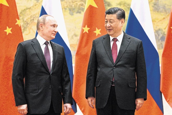 ZDA grozijo Kitajski, če bo pomagala Rusiji – Washington je zagrozil s “pomembnimi posledicami” v primeru gospodarske, vojaške ali politične pomoči- “ZDA z zloveščimi nameni v zadnjem času širijo lažne informacije proti Kitajski glede ukrajinskega vprašanja,” odgovarja Peking