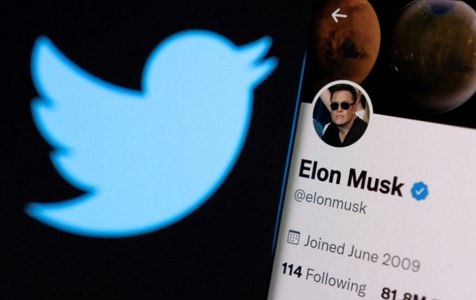Elon Musk kupil Twitter za 44 milijard – Ali bi moralo uporabnike skrbeti in ali se bo Donald Trump, ki je imel ob ukinitvi računa Twitterju približno 89 milijonov sledilcev, vrnil na Twitter