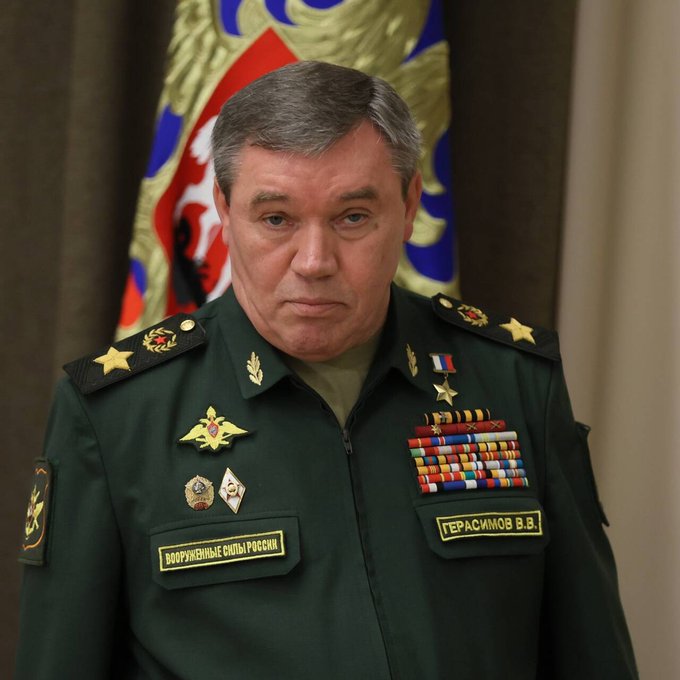 Ukrajina včeraj izvedla atentat na načelnika generalštaba ruske vojske generala Valerija Gerasimova – Napad očitno ni bil uspešen, saj je Grerasimov le lažje poškodovan