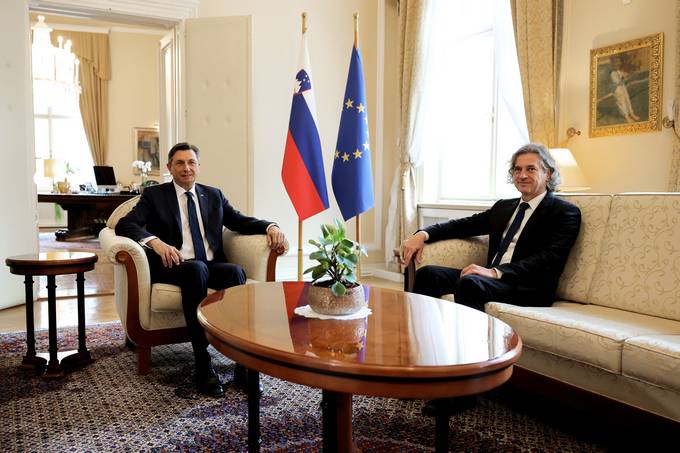 (V ŽIVO) Borut Pahor o mandatarju z vodji poslanskih skupin – V predsedniški palači prvi Robert Golob, danes še v vlogi vodje poslanke skupine Gibanja Svoboda