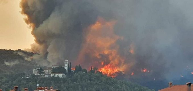 “Zaje… smo. Nepovratno!” – Brutalni vročinski valovi in številni požari v Sredozemlju in ZDA