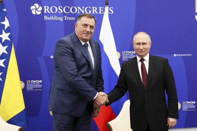 Pred  obiskom obiskom v Moskvi je Milorad Dodik stopil v bran ruski agresiji na Ukrajino