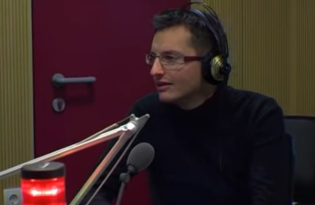 (VIDEO)  Marjan Šarec ima “sposobnosti napovedovanja prihodnosti” – Plinsko krizo in vojno je  napovedal že leta 2009, v oddaji Radio Ga Ga