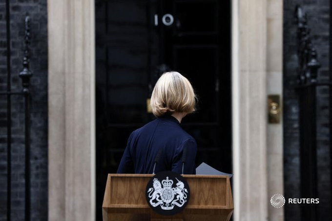 Britanska premierka Liz Truss odstopila s premierskega položaja po 45 -tih dneh vladanja