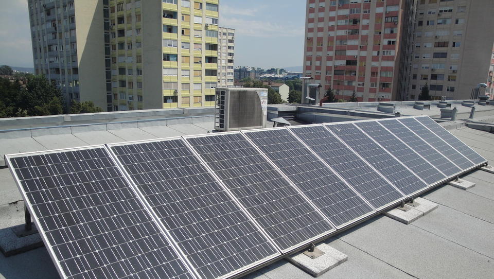 Poljska bo subvencionirala fotovoltajične inštalacije na večstanovanjskih stavbah